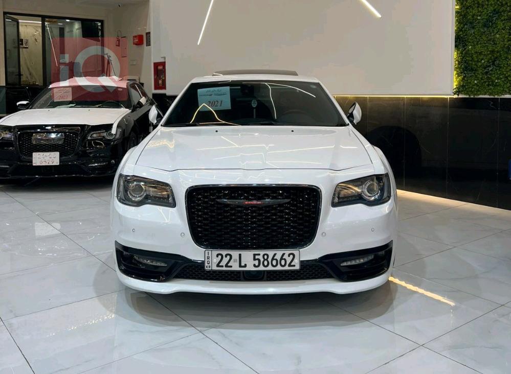 کرایسلەر 300